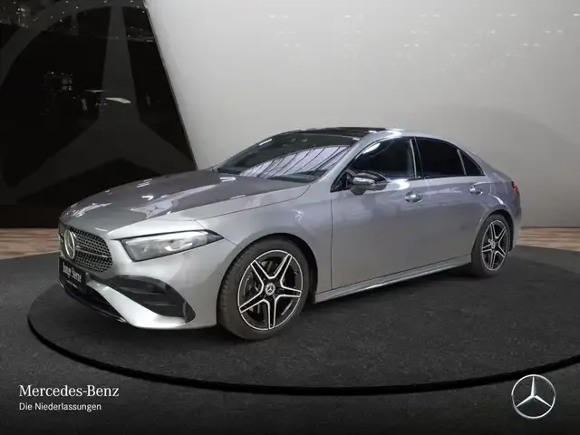 Mercedes-Benz A 220