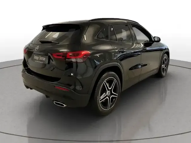Mercedes-Benz GLA 250
