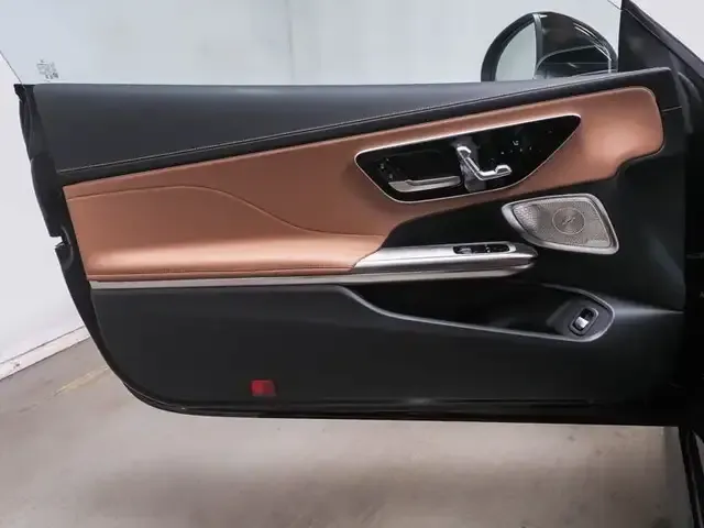 Mercedes-Benz CLE 200