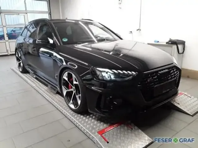Audi RS4