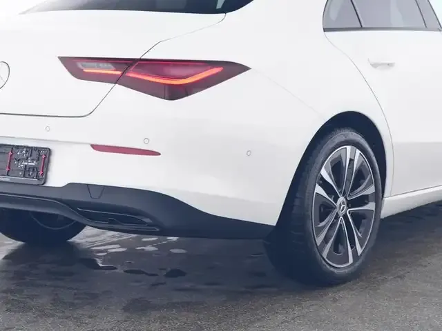 Mercedes-Benz CLA 180