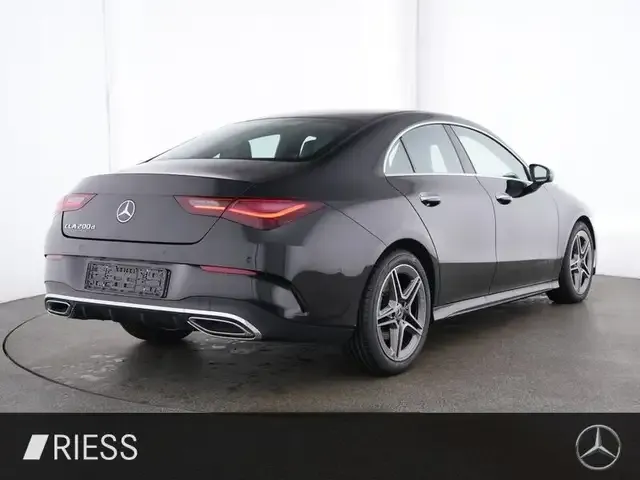 Mercedes-Benz CLA 200