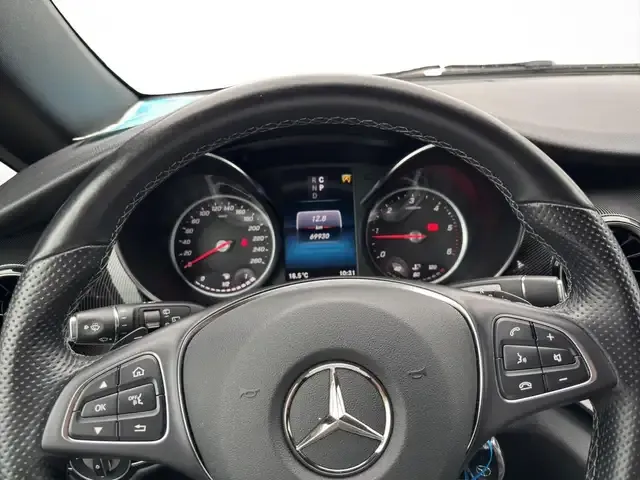 Mercedes-Benz V 220