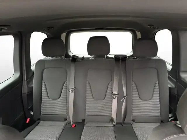 Mercedes-Benz V 220