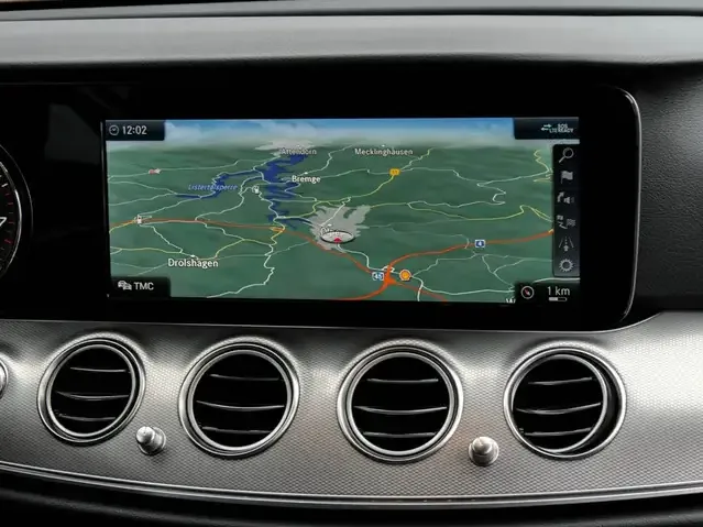Mercedes-Benz E 200