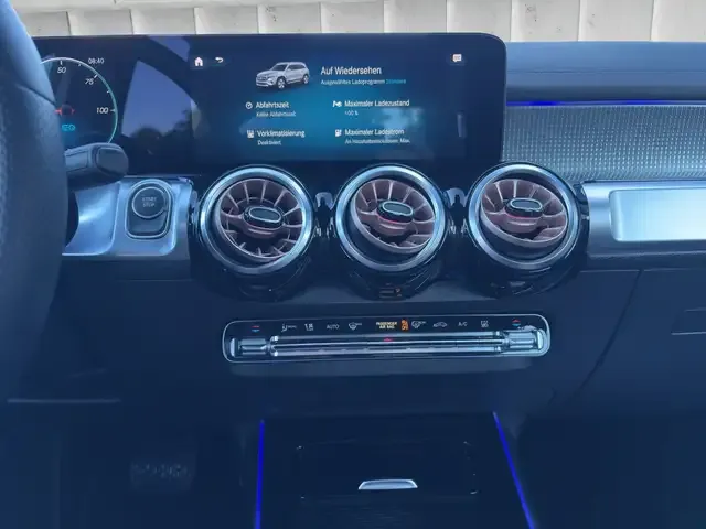 Mercedes-Benz EQB 300