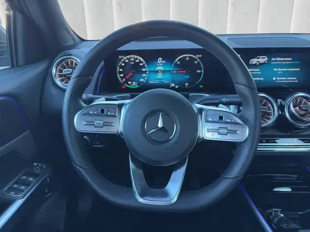 Mercedes-Benz EQB 300
