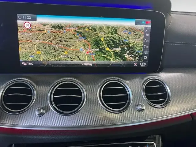 Mercedes-Benz E 400