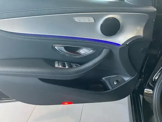 Mercedes-Benz E 400