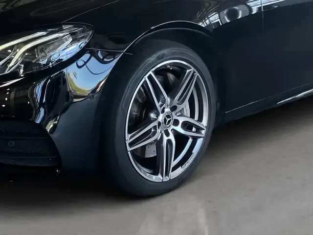 Mercedes-Benz E 400