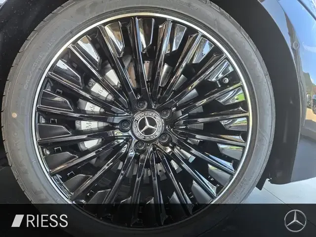 Mercedes-Benz CLE 200