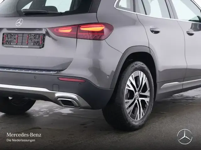 Mercedes-Benz GLA 180