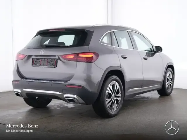 Mercedes-Benz GLA 180