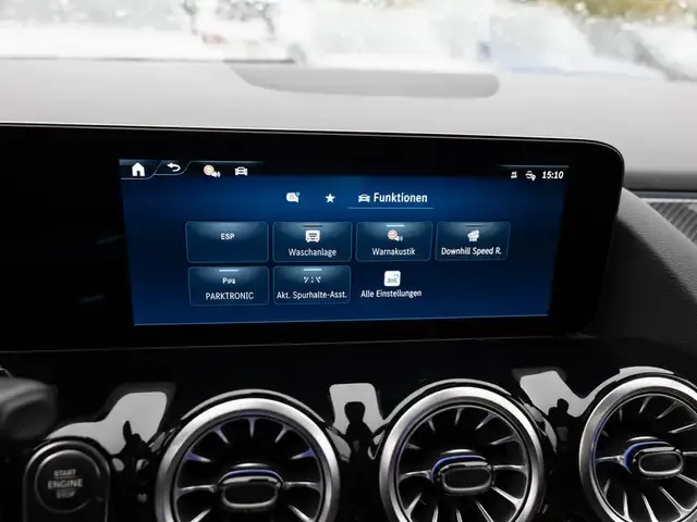 Mercedes-Benz GLA 220