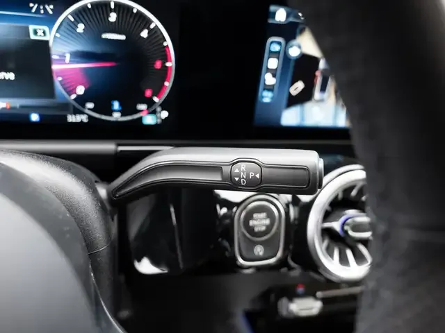 Mercedes-Benz GLA 220