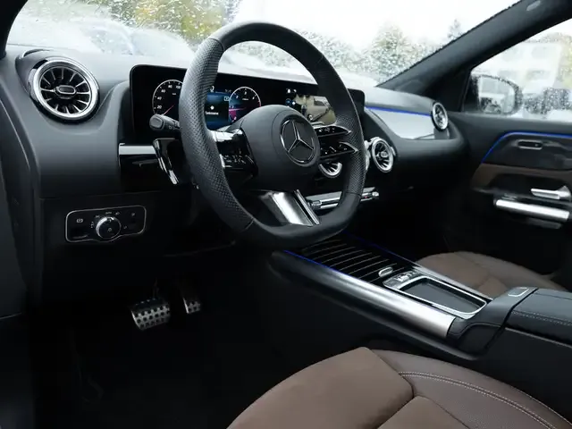 Mercedes-Benz GLA 220