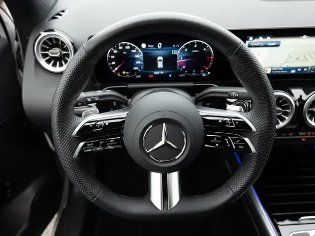 Mercedes-Benz GLA 220