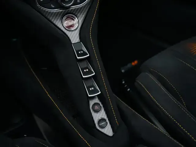 McLaren 765LT Spider