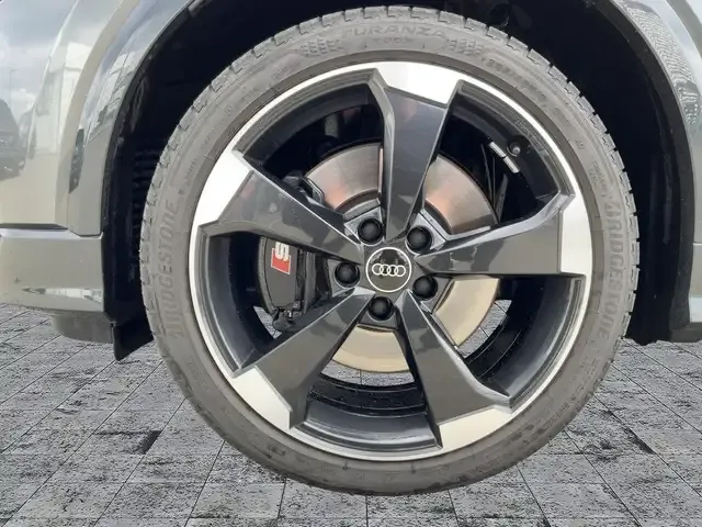 Audi SQ2