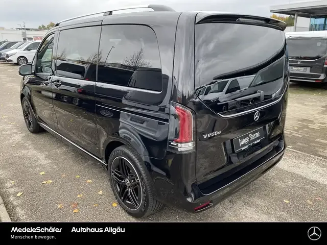 Mercedes-Benz V 250
