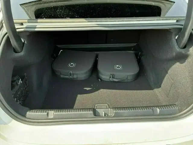 Mercedes-Benz EQE 300