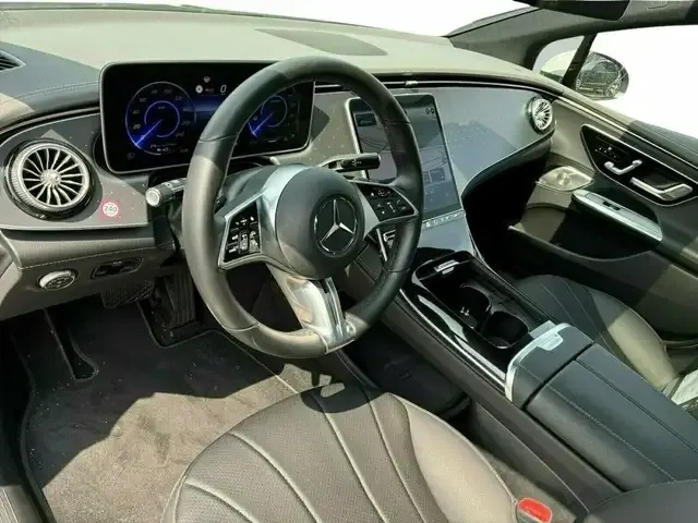 Mercedes-Benz EQE 300