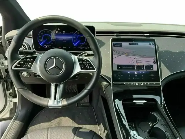 Mercedes-Benz EQE 300