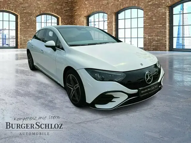 Mercedes-Benz EQE 300
