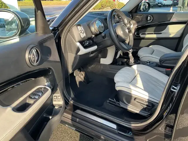 MINI Cooper SE Countryman