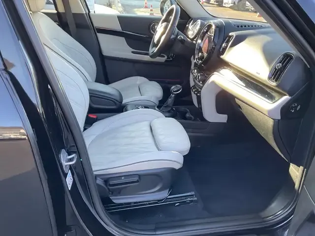 MINI Cooper SE Countryman