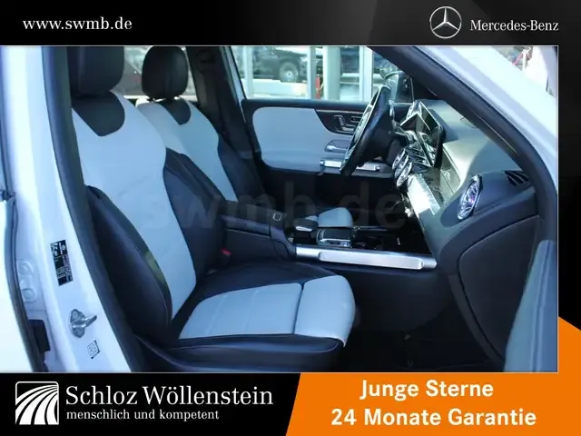 Mercedes-Benz GLB 220