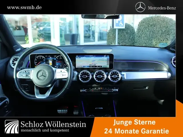 Mercedes-Benz GLB 220