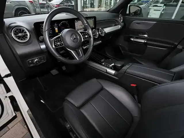 Mercedes-Benz EQB 250