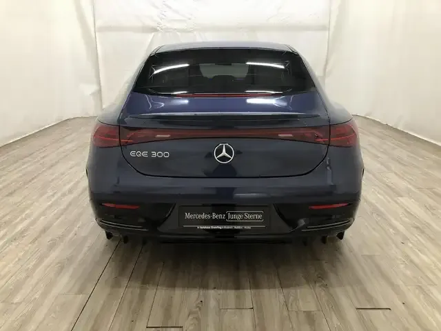 Mercedes-Benz EQE 350