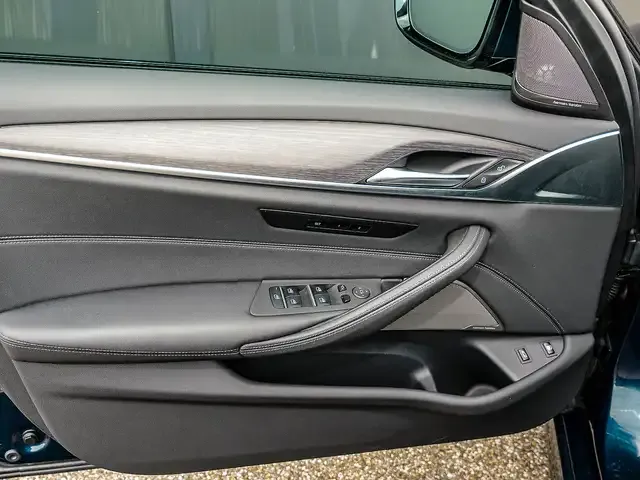BMW 545