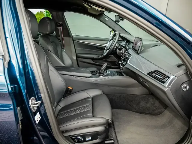 BMW 545