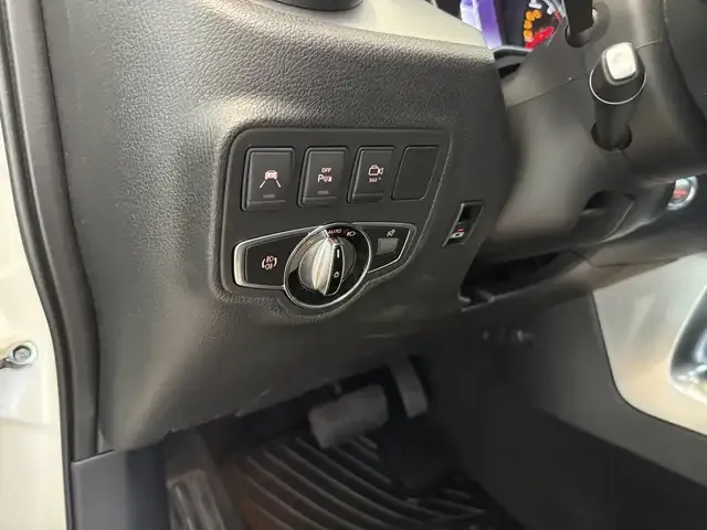 Mercedes-Benz X 350