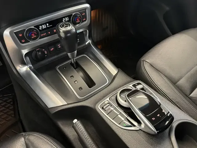 Mercedes-Benz X 350
