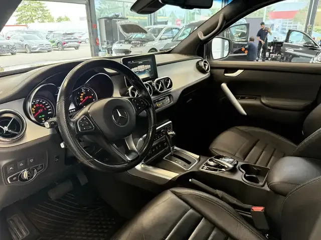 Mercedes-Benz X 350