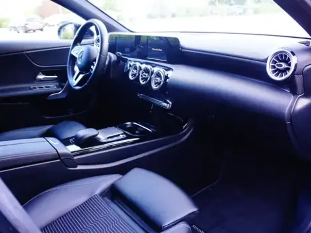 Mercedes-Benz A 200