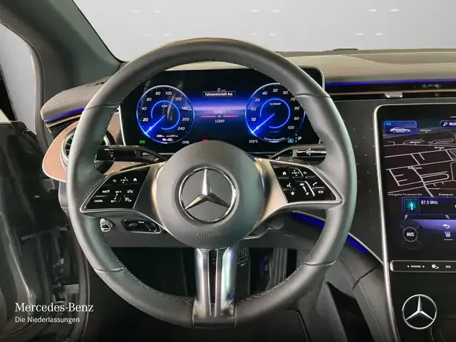Mercedes-Benz EQE 300