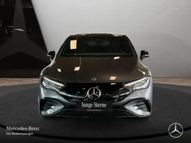 Mercedes-Benz EQE 300