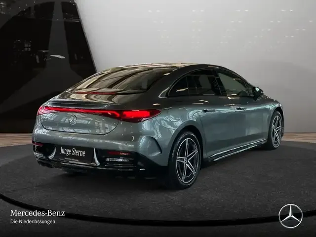 Mercedes-Benz EQE 300