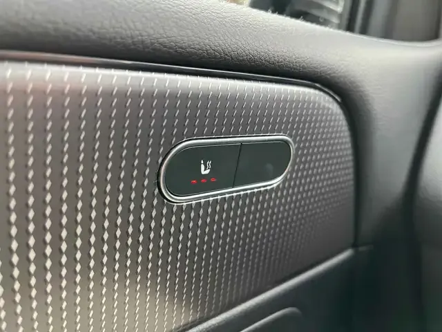 Mercedes-Benz GLB 220