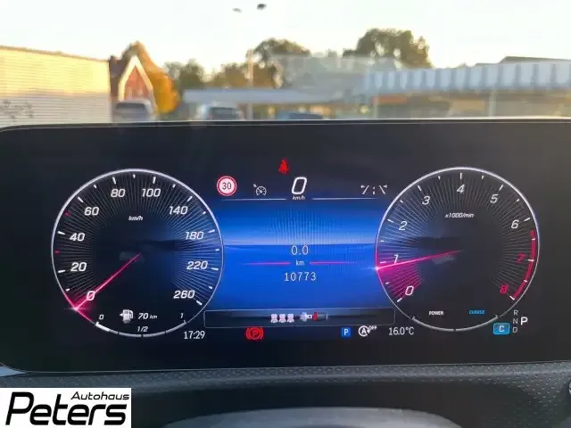 Mercedes-Benz CLA 180