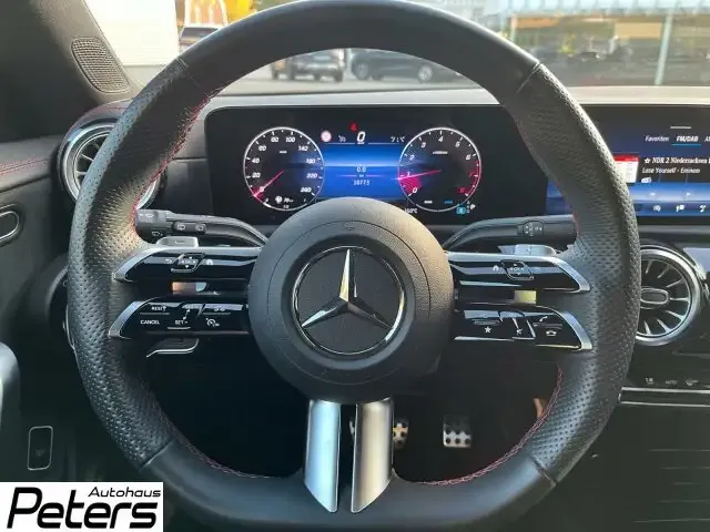 Mercedes-Benz CLA 180