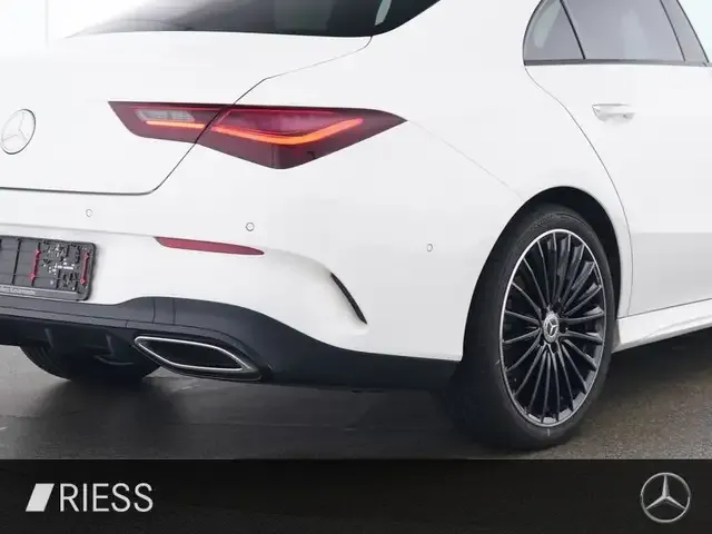 Mercedes-Benz CLA 200
