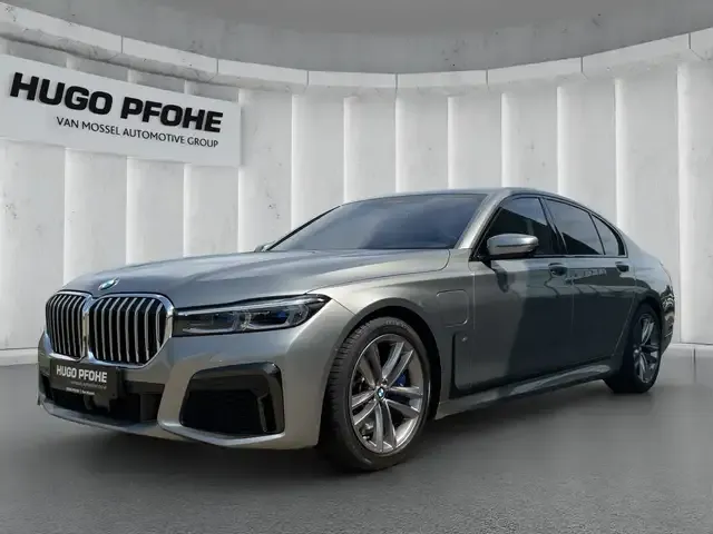 BMW 745