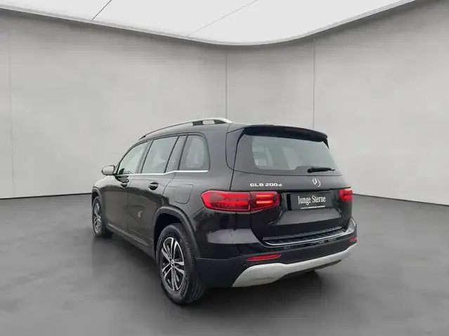 Mercedes-Benz GLB 200