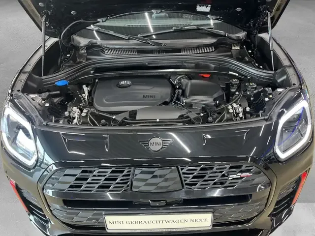 MINI John Cooper Works Countryman